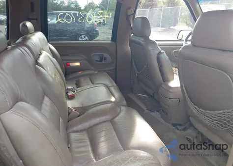 1995 Chevrolet Tahoe K1500 z USA, uszkodzony, nr VIN 1GNEK13K3SJ447655